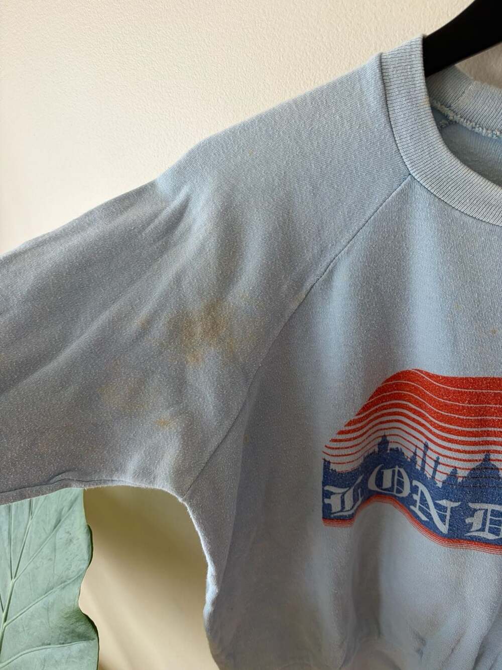 Vintage London Sweatshirt Size L Light Blue Sunset Graphic - Picture 4 of 6